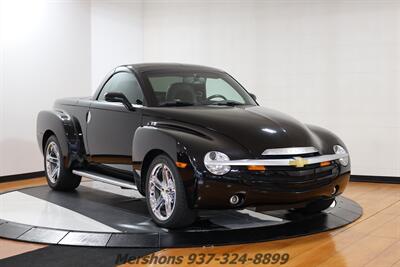 2003 Chevrolet SSR LS   - Photo 12 - Springfield, OH 45503
