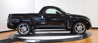 2003 Chevrolet SSR LS   - Photo 13 - Springfield, OH 45503