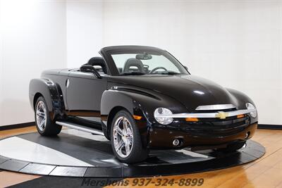 2003 Chevrolet SSR LS   - Photo 4 - Springfield, OH 45503
