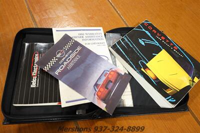 1992 Chevrolet Corvette   - Photo 18 - Springfield, OH 45503