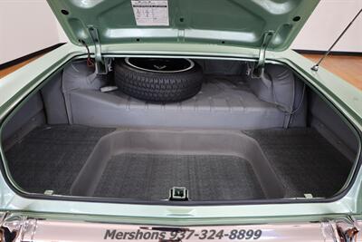 1963 Chevrolet Impala SS   - Photo 20 - Springfield, OH 45503