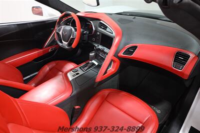 2016 Chevrolet Corvette Stingray   - Photo 14 - Springfield, OH 45503