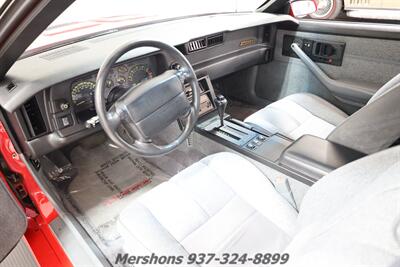 1991 Chevrolet Camaro Z28   - Photo 2 - Springfield, OH 45503