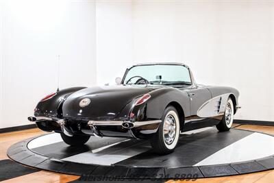 1960 Chevrolet Corvette   - Photo 9 - Springfield, OH 45503