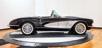 1960 Chevrolet Corvette   - Photo 7 - Springfield, OH 45503