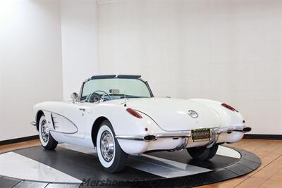 1959 Chevrolet Corvette   - Photo 9 - Springfield, OH 45503