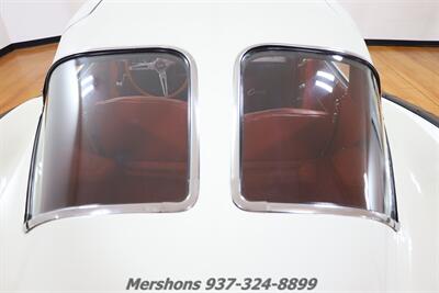 1963 Chevrolet Corvette   - Photo 10 - Springfield, OH 45503