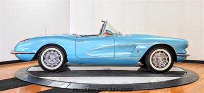 1959 Chevrolet Corvette   - Photo 14 - Springfield, OH 45503