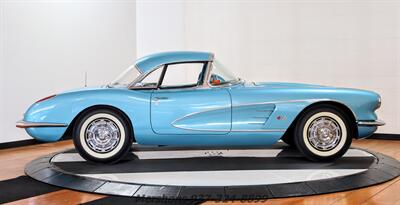 1959 Chevrolet Corvette   - Photo 8 - Springfield, OH 45503