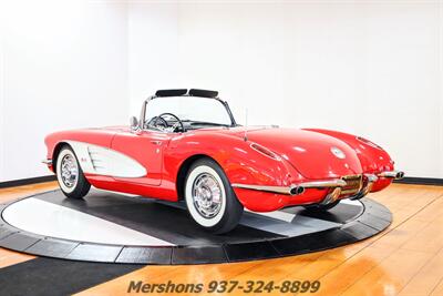 1959 Chevrolet Corvette   - Photo 5 - Springfield, OH 45503