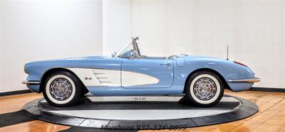 1960 Chevrolet Corvette   - Photo 11 - Springfield, OH 45503