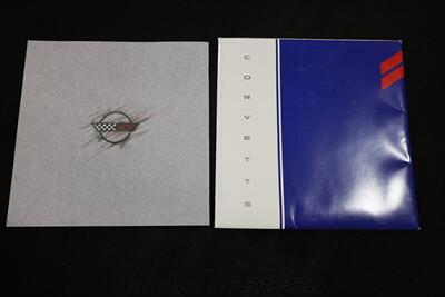 1993 Chevrolet Corvette   - Photo 17 - Springfield, OH 45503