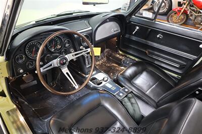 1965 Chevrolet Corvette   - Photo 14 - Springfield, OH 45503