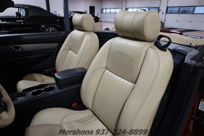 2004 Ford Thunderbird Deluxe   - Photo 19 - Springfield, OH 45503