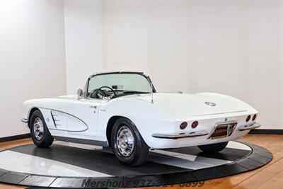 1961 Chevrolet Corvette   - Photo 5 - Springfield, OH 45503