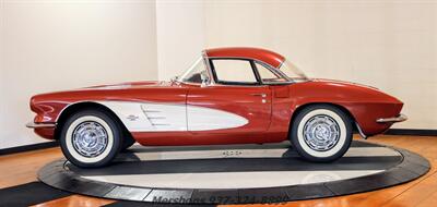 1961 Chevrolet Corvette   - Photo 7 - Springfield, OH 45503