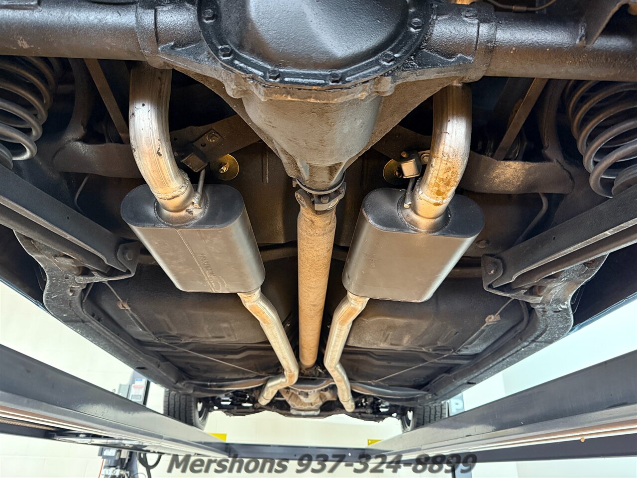 1965 Chevrolet Impala SS   - Photo 22 - Springfield, OH 45503