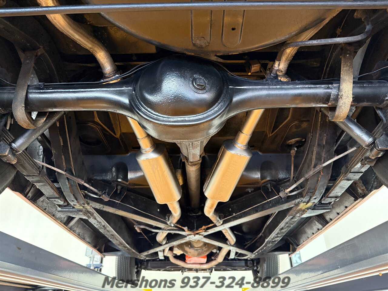 1961 Chevrolet Corvette   - Photo 19 - Springfield, OH 45503