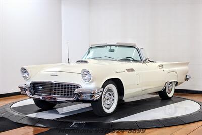 1957 Ford Thunderbird   - Photo 1 - Springfield, OH 45503