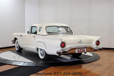 1957 Ford Thunderbird   - Photo 10 - Springfield, OH 45503