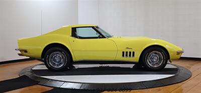 1969 Chevrolet Corvette   - Photo 8 - Springfield, OH 45503