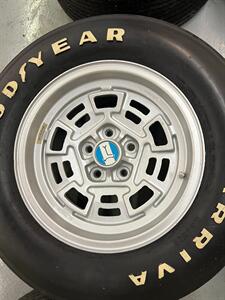 1971 DeTomaso Pantera 1971-1974  Wheels & RARE OE Arriva Tires