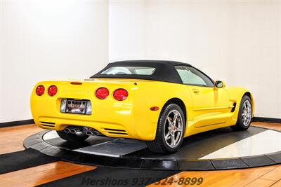 2002 Chevrolet Corvette   - Photo 11 - Springfield, OH 45503