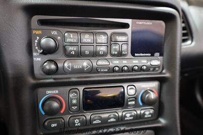 2002 Chevrolet Corvette   - Photo 17 - Springfield, OH 45503