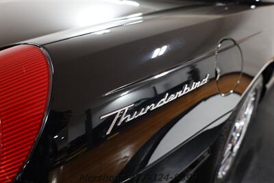 2004 Ford Thunderbird Deluxe   - Photo 16 - Springfield, OH 45503