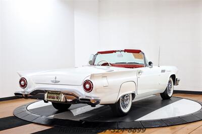 1957 Ford Thunderbird   - Photo 10 - Springfield, OH 45503