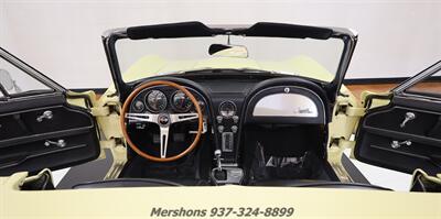 1965 Chevrolet Corvette   - Photo 2 - Springfield, OH 45503