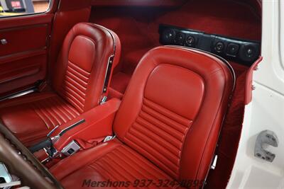 1967 Chevrolet Corvette   - Photo 12 - Springfield, OH 45503