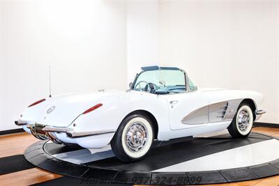 1960 Chevrolet Corvette   - Photo 9 - Springfield, OH 45503