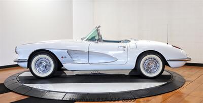 1960 Chevrolet Corvette   - Photo 6 - Springfield, OH 45503