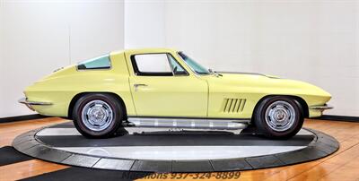 1967 Chevrolet Corvette   - Photo 8 - Springfield, OH 45503