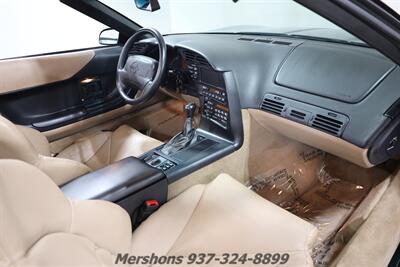 1996 Chevrolet Corvette   - Photo 14 - Springfield, OH 45503