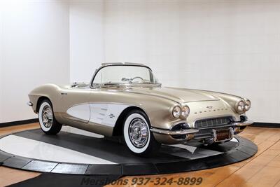1961 Chevrolet Corvette   - Photo 15 - Springfield, OH 45503