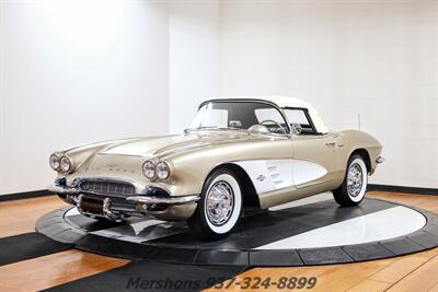 1961 Chevrolet Corvette   - Photo 16 - Springfield, OH 45503