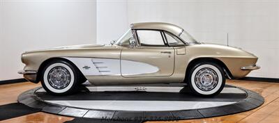 1961 Chevrolet Corvette   - Photo 6 - Springfield, OH 45503