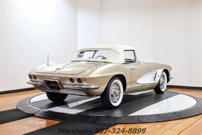 1961 Chevrolet Corvette   - Photo 17 - Springfield, OH 45503