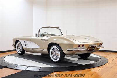 1961 Chevrolet Corvette   - Photo 12 - Springfield, OH 45503