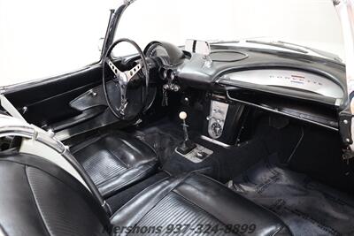 1961 Chevrolet Corvette   - Photo 14 - Springfield, OH 45503