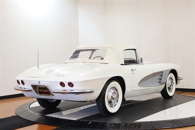 1961 Chevrolet Corvette   - Photo 11 - Springfield, OH 45503