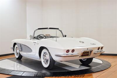 1961 Chevrolet Corvette   - Photo 5 - Springfield, OH 45503