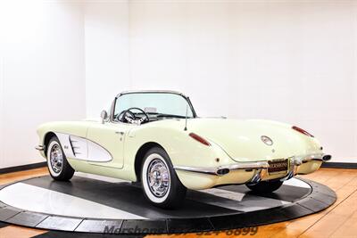 1959 Chevrolet Corvette   - Photo 5 - Springfield, OH 45503