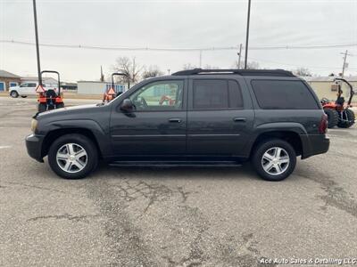 2005 Chevrolet TrailBlazer EXT LT   - Photo 8 - Salem, IL 62881