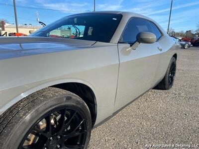 2017 Dodge Challenger R/T Shaker   - Photo 9 - Salem, IL 62881