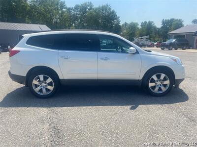 2011 Chevrolet Traverse LT   - Photo 4 - Salem, IL 62881