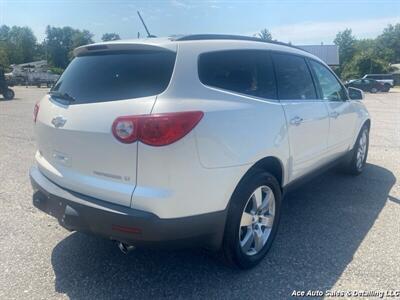 2011 Chevrolet Traverse LT   - Photo 5 - Salem, IL 62881