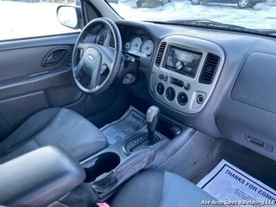 2005 Ford Escape XLS   - Photo 39 - Salem, IL 62881